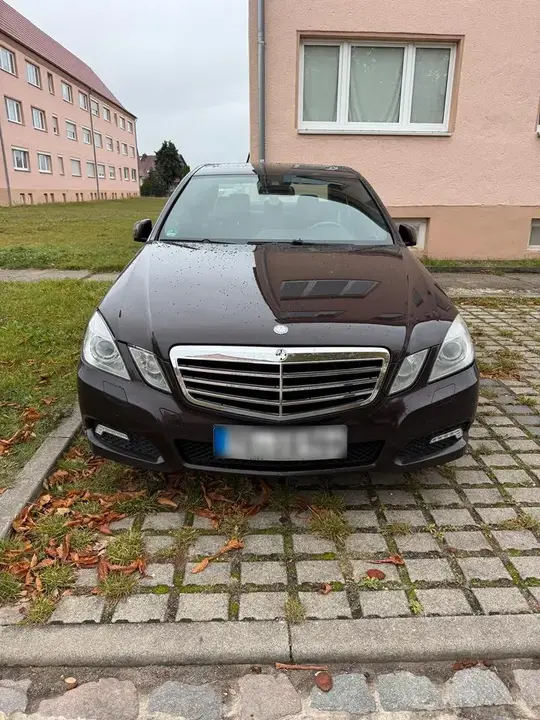 Mercedes-Benz E220