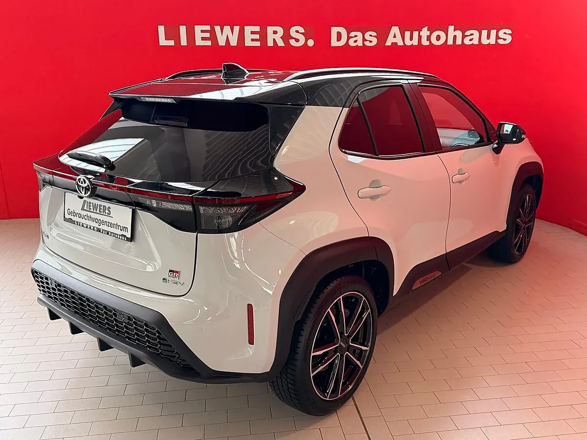 Toyota Yaris Cross 2024 photo 3