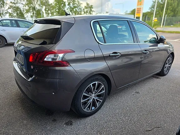 Peugeot 308 2013 photo 4