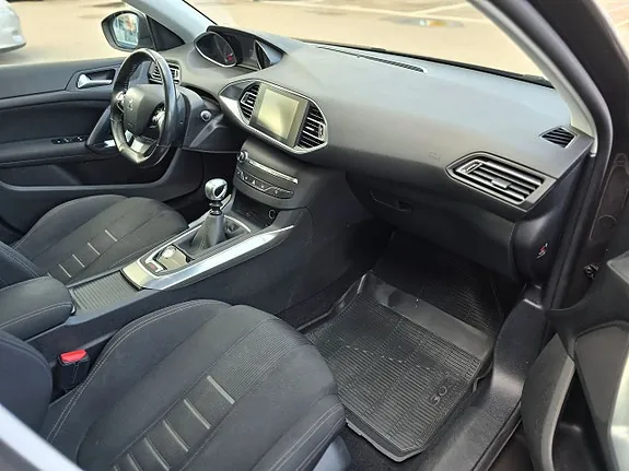 Peugeot 308 2013 photo 5