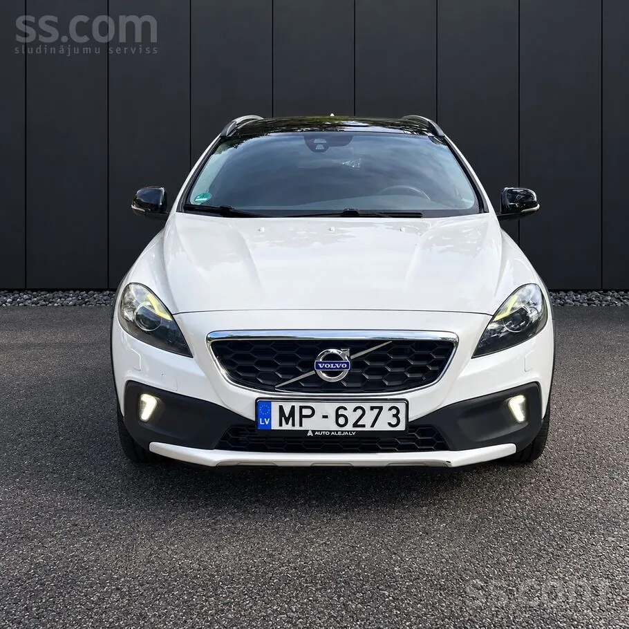 Volvo V40 2014 photo 2