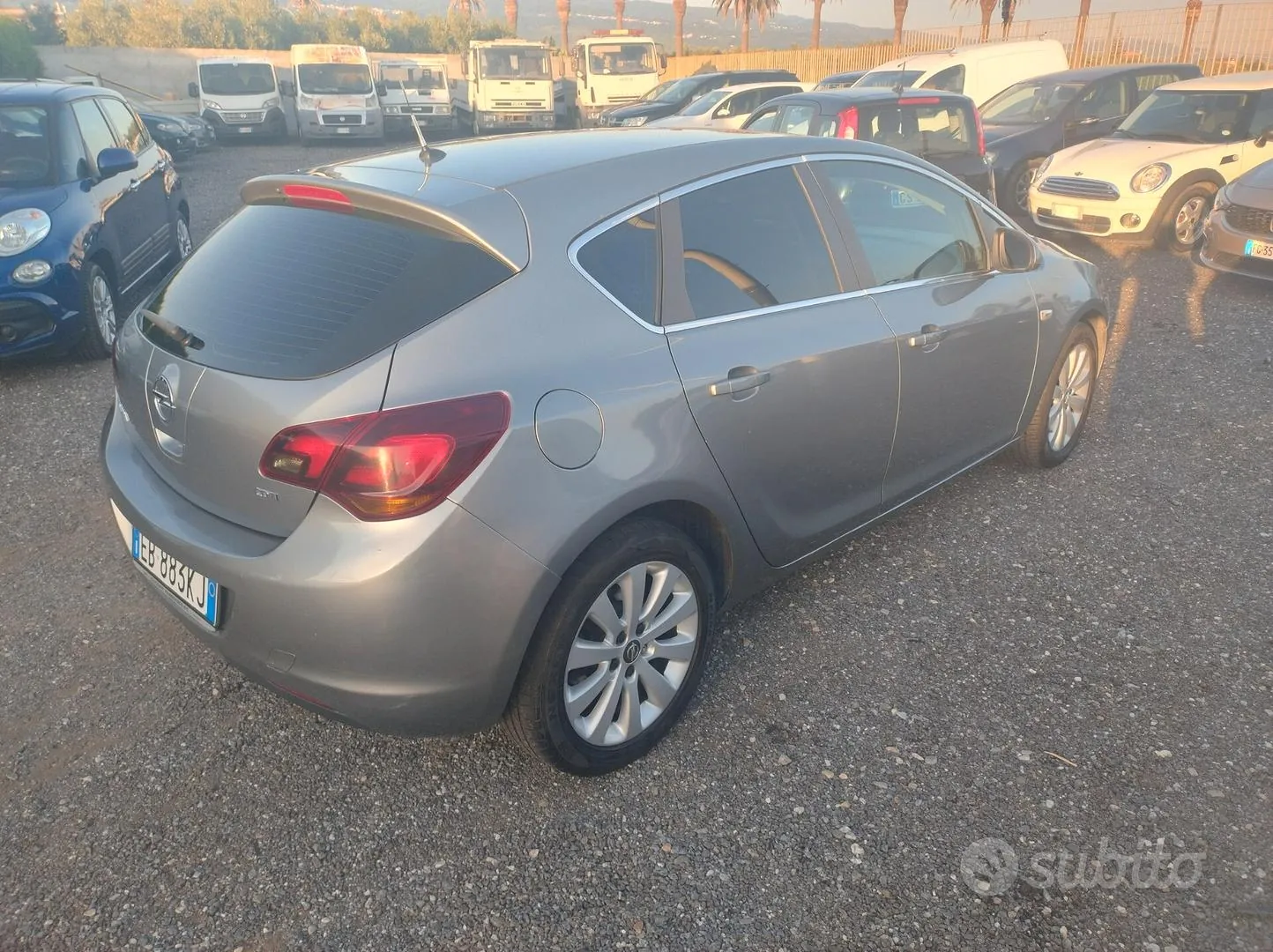 Opel Astra 2010 photo 4