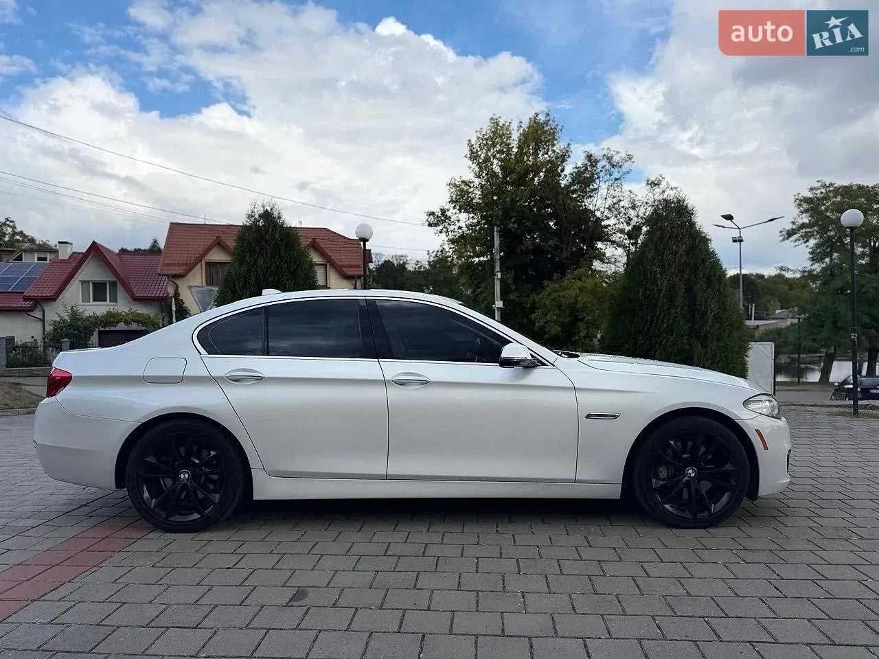 BMW 5 Series 2016 photo 4