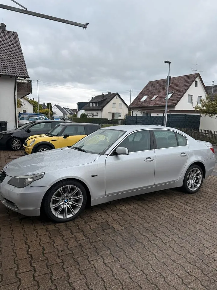 BMW E60 520I