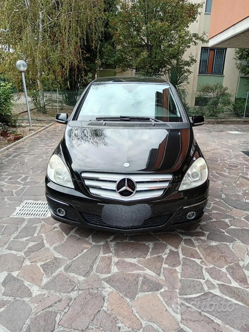 Mercedes-Benz B 180 Ngt