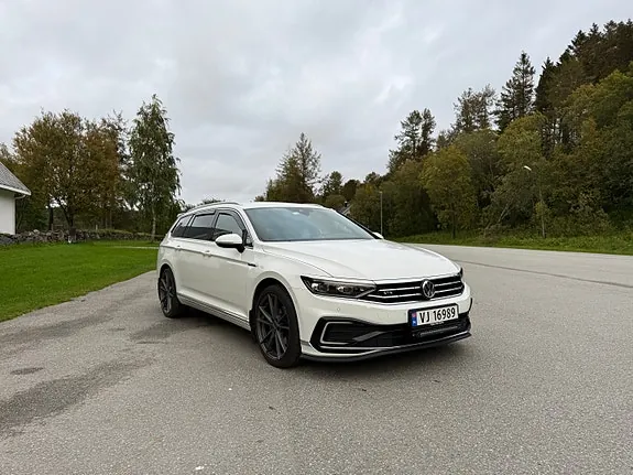 Volkswagen Passat 2020 photo 3