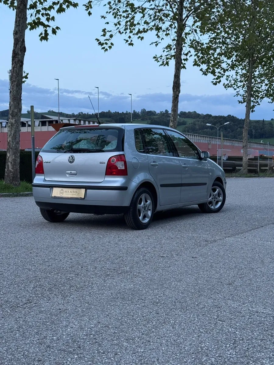 Volkswagen Polo 2003 photo 2