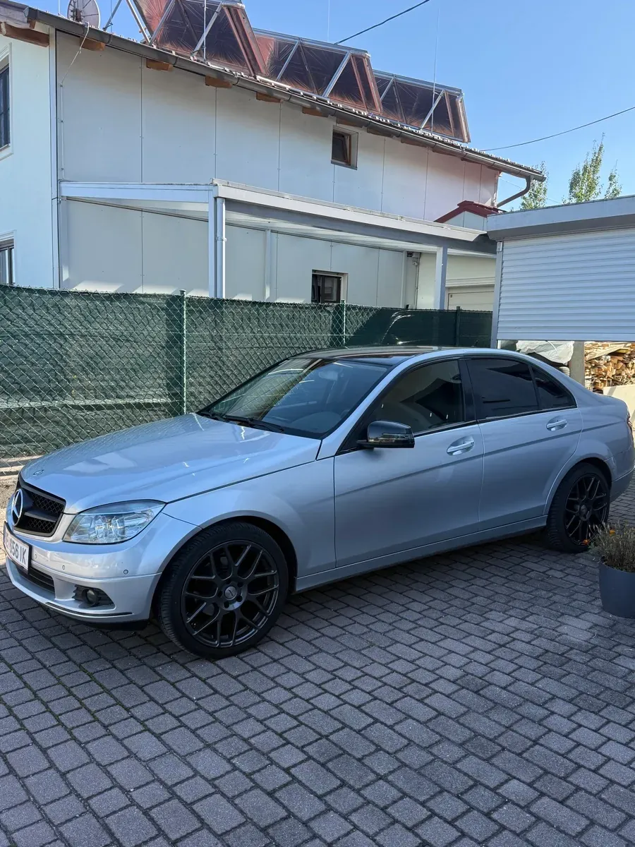 Mercedes-Benz C-Class 2008 photo 2
