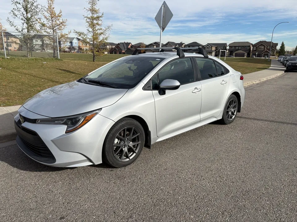 Toyota Corolla 2023 photo 2