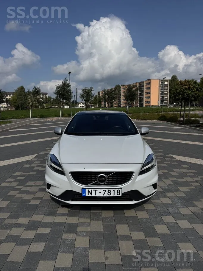 Volvo V40
