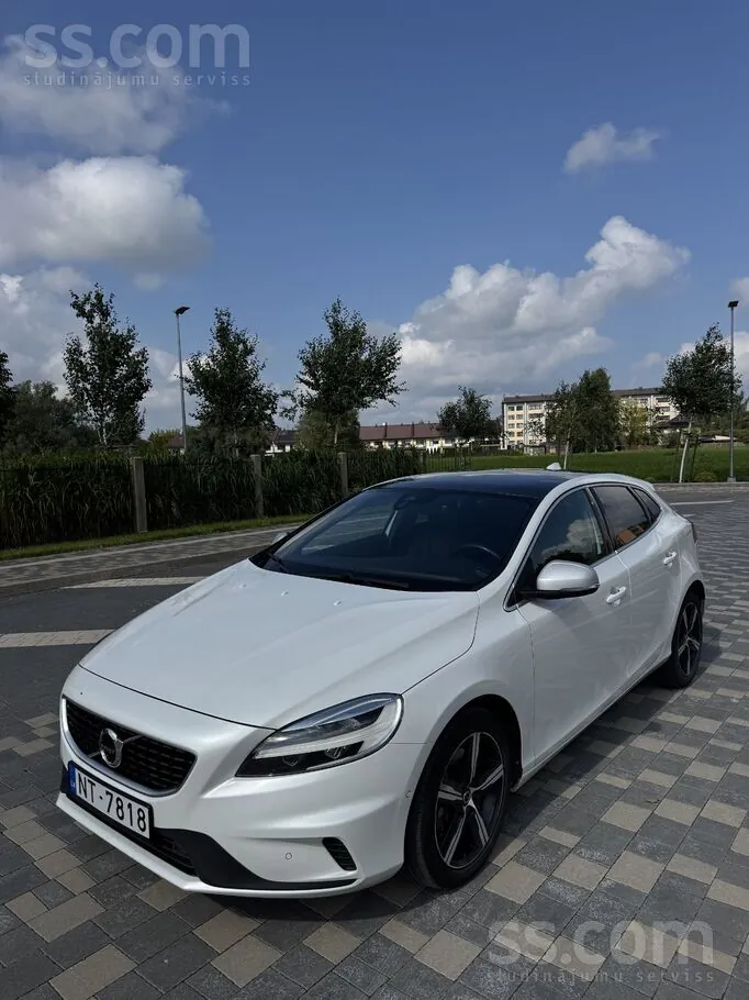 Volvo V40 2018 photo 2