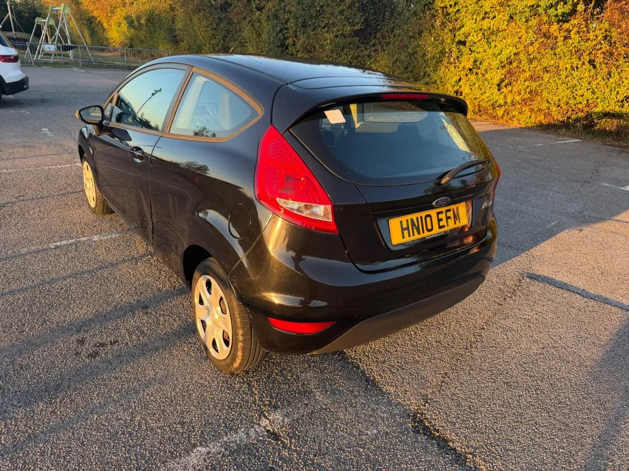 Ford Fiesta 2010 photo 3