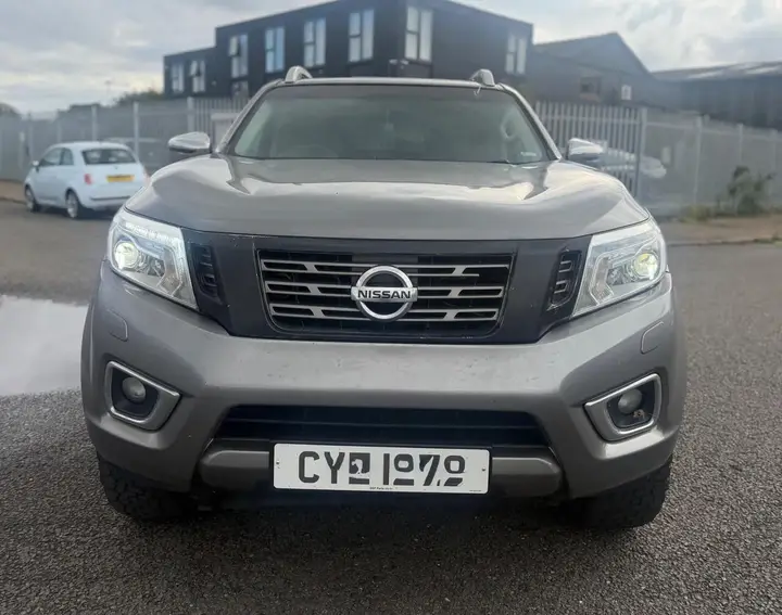 Nissan Navara 2016 photo 2