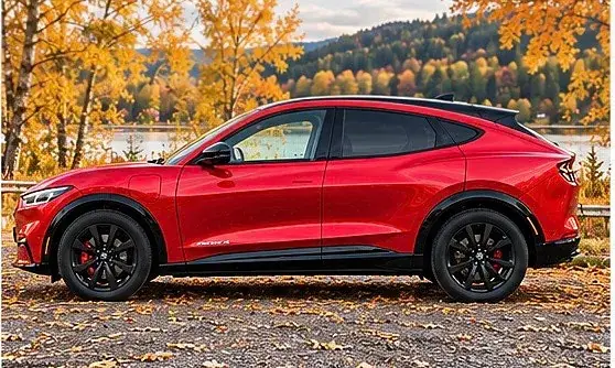 Ford Mustang Mach-E 2023 photo 2
