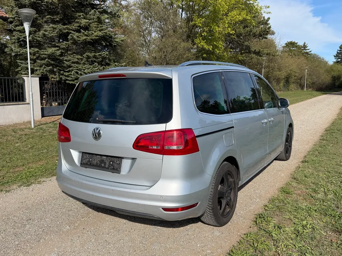 Volkswagen Sharan 2010 photo 2