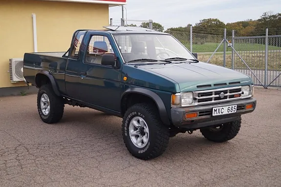 Nissan Navara 1987 photo 3
