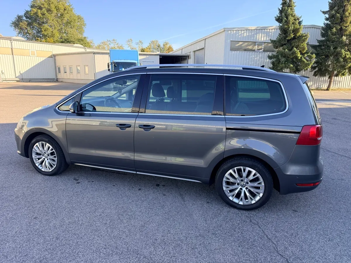 Volkswagen Sharan 2011 photo 3