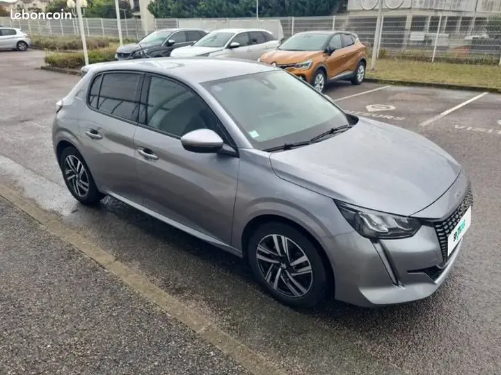 Peugeot 208 2021 photo 3
