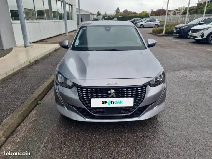Peugeot 208 2021 photo 2
