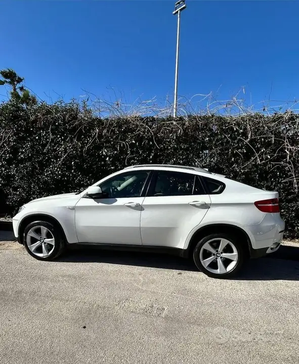 BMW X6 2010 photo 2