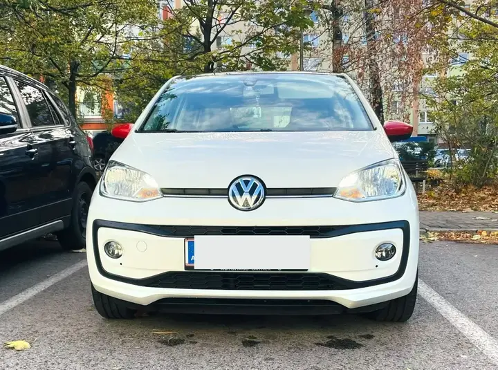 Volkswagen Up 2018 photo 2