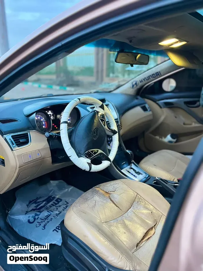 Hyundai Elantra 2012 photo 4