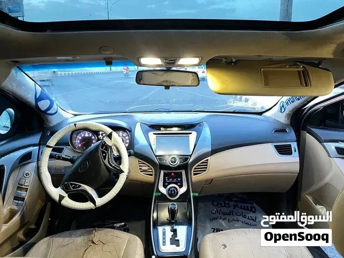 Hyundai Elantra 2012 photo 3