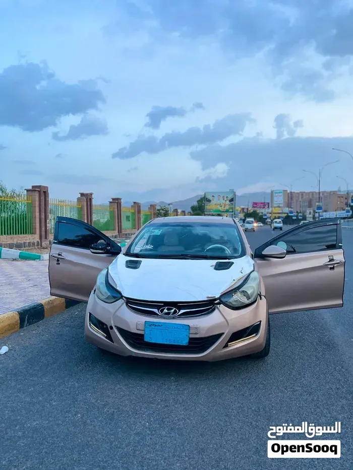 Hyundai Elantra 2012 photo 2