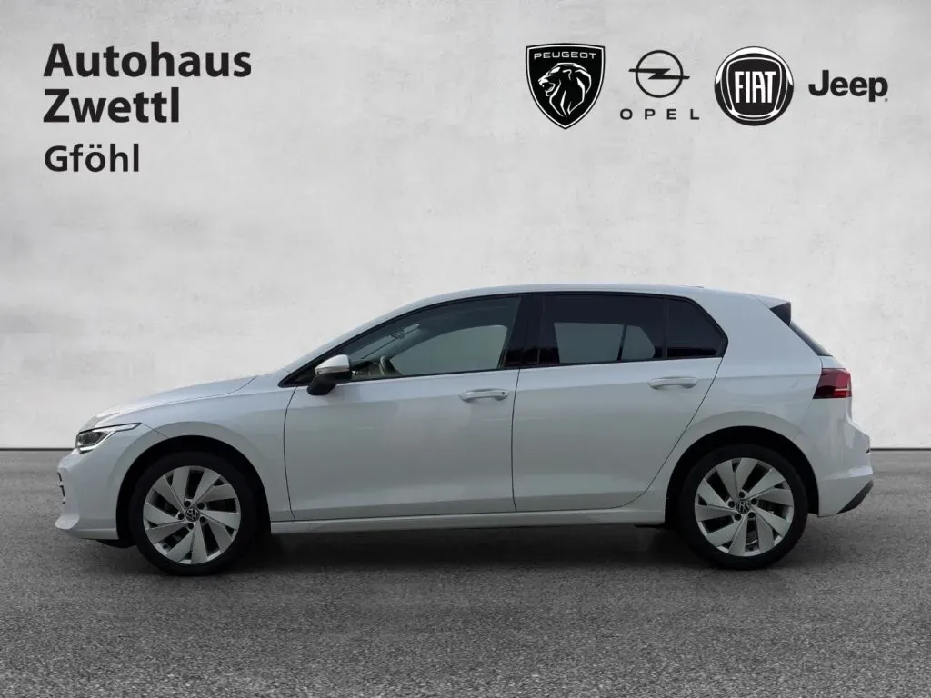 Volkswagen Golf 2024 photo 3