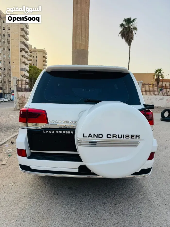 Toyota Land Cruiser 2009 photo 2