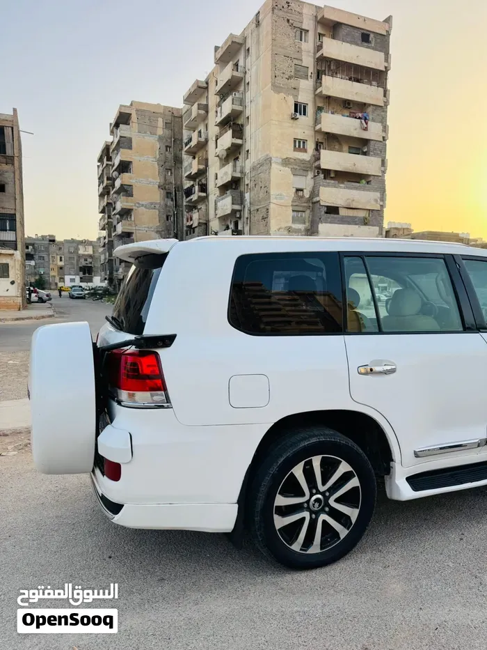 Toyota Land Cruiser 2009 photo 3