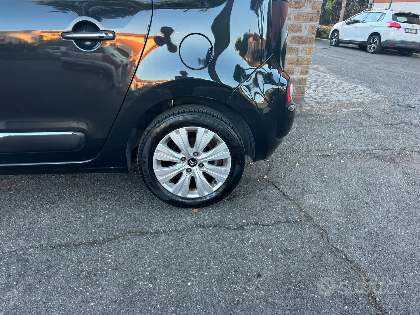 Citroen Picasso 2011 photo 2