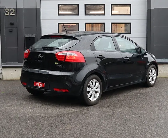 Kia Rio 2013 photo 2