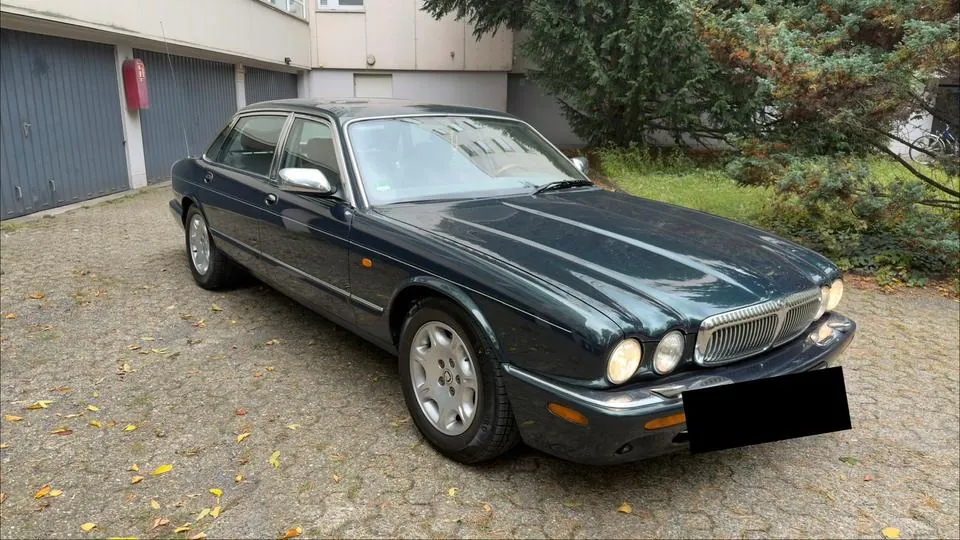 Jaguar X308