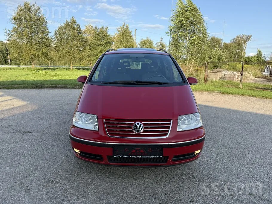 Volkswagen Sharan 2009 photo 2