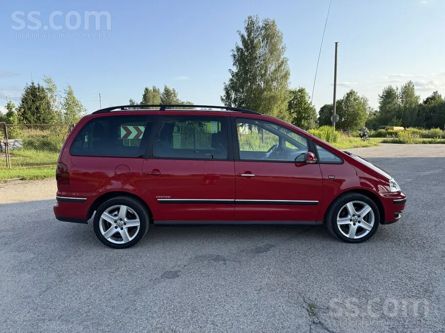 Volkswagen Sharan 2009 photo 4