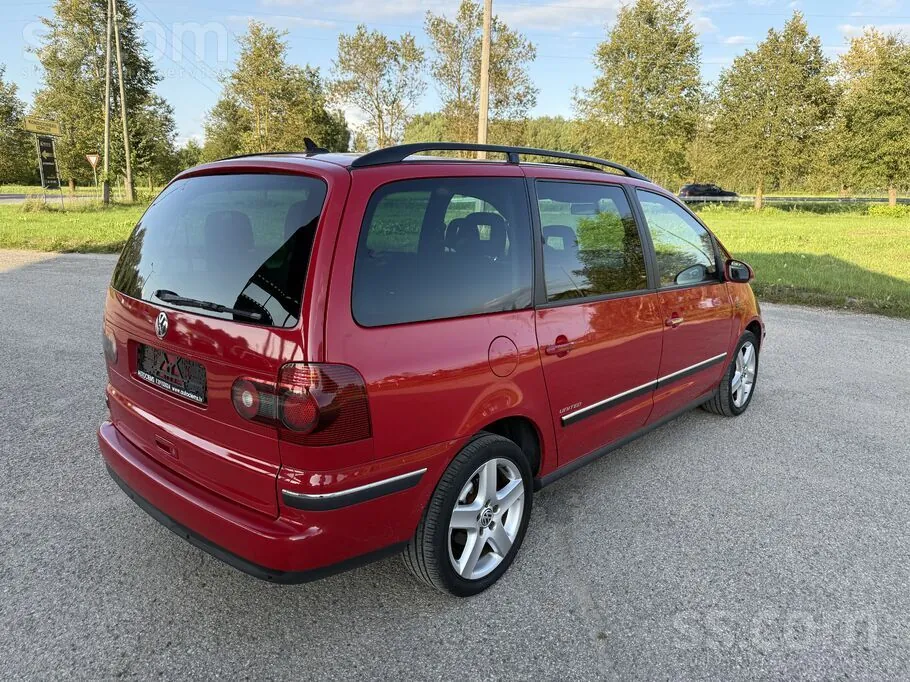 Volkswagen Sharan 2009 photo 5