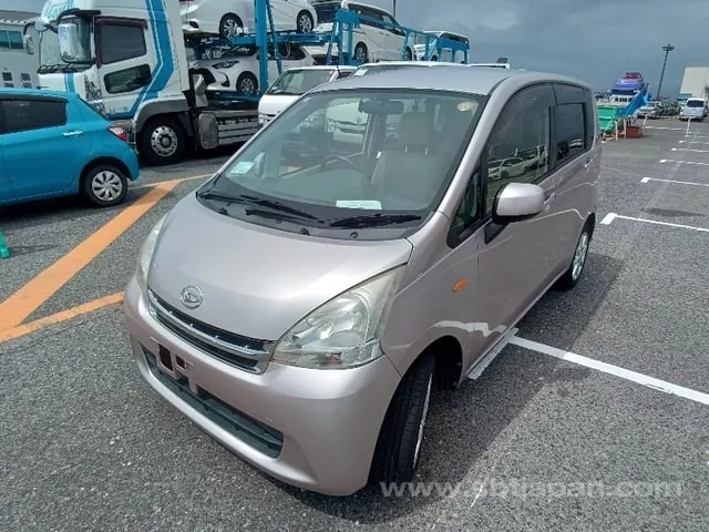 Daihatsu Move 2012 photo 2