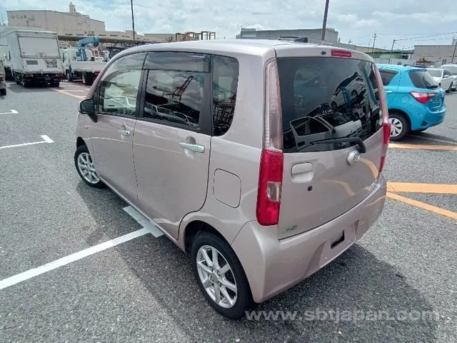 Daihatsu Move 2012 photo 3