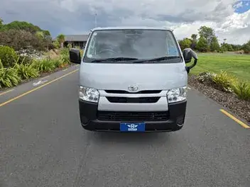 Toyota Hiace 2021 photo 3