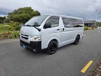 Toyota Hiace 2021 photo 4