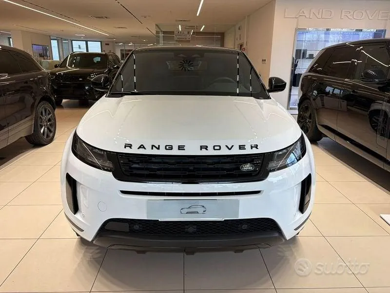 Land Rover Range Rover Evoque 2026 photo 3