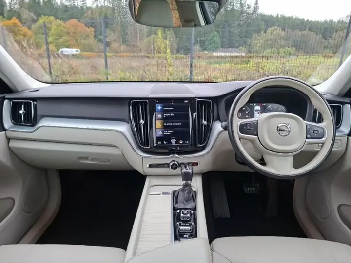 Volvo Xc60 2019 photo 3