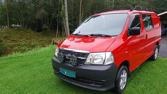 Toyota Hiace 2008 photo 2