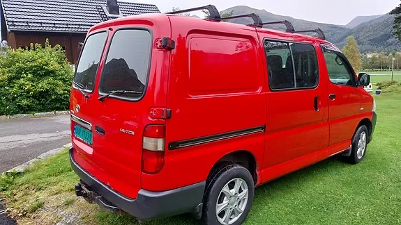 Toyota Hiace 2008 photo 5