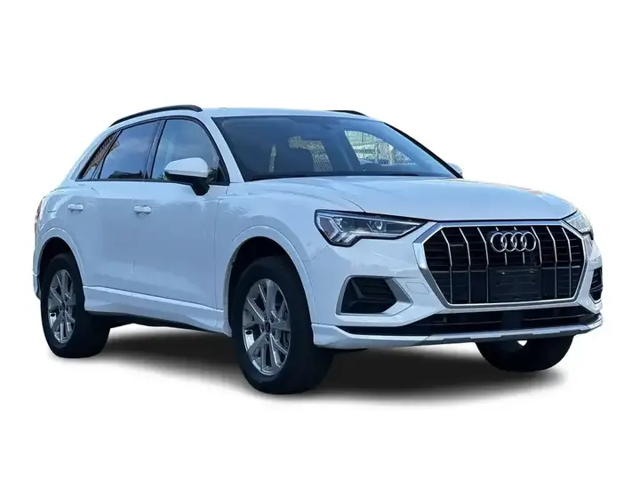 Audi Q3 2022 photo 2