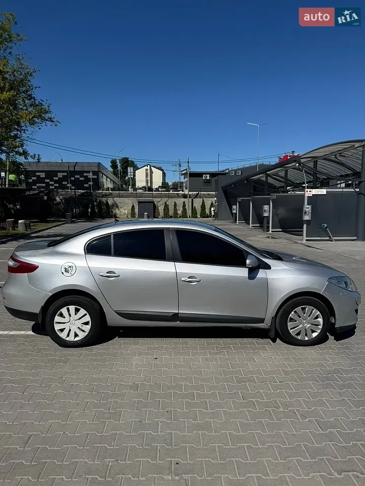 Renault Fluence 2012 photo 3