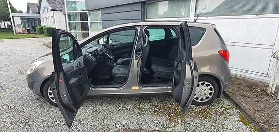 Opel Meriva 2011 photo 4