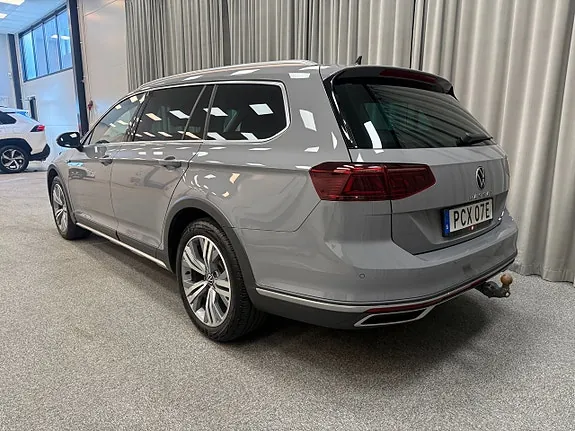 Volkswagen Passat Alltrack 2024 photo 3