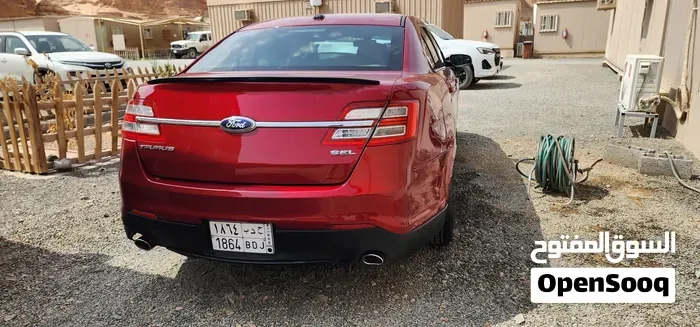 Ford Taurus